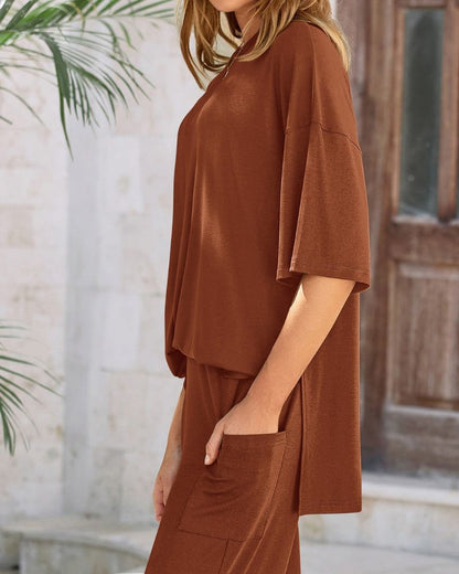 Relaxed Split-Hem Top & Wide-Leg Pants Set